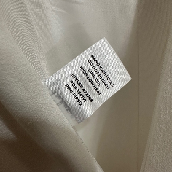 NWT Lulus White Lace Jumpsuit Sz Small - Picture 12 of 12